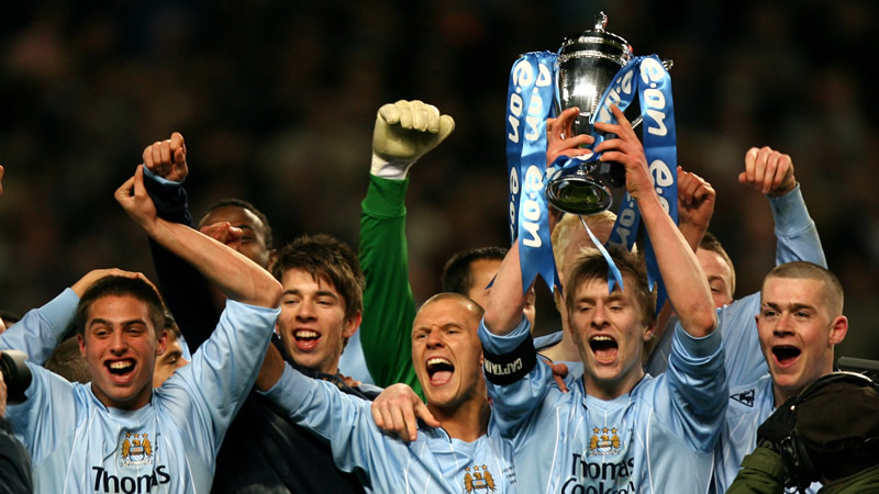 明天15：30主场收官，和传奇队长弗兰克说再见（明日15：30主场谢幕，向传奇队长弗兰克告别）