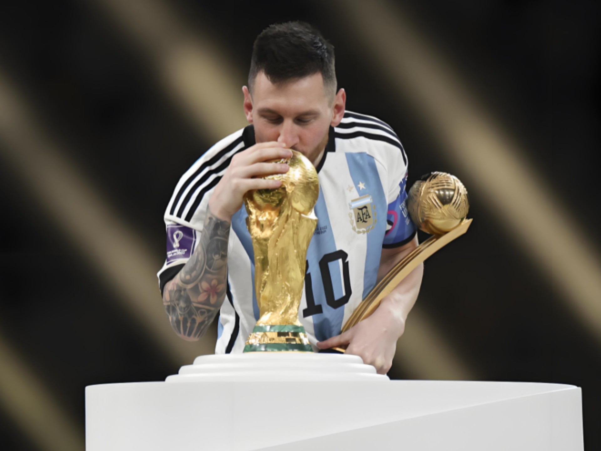 官方：格列兹曼荣膺2025金足奖（官宣：格列兹曼当选2025年金足奖得主）