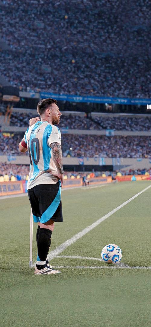 聊了什么？阿隆索欧冠赛后与弗林蓬进行了14分钟秘密会谈（欧冠赛后阿隆索与弗林蓬密谈14分钟，内容成谜）