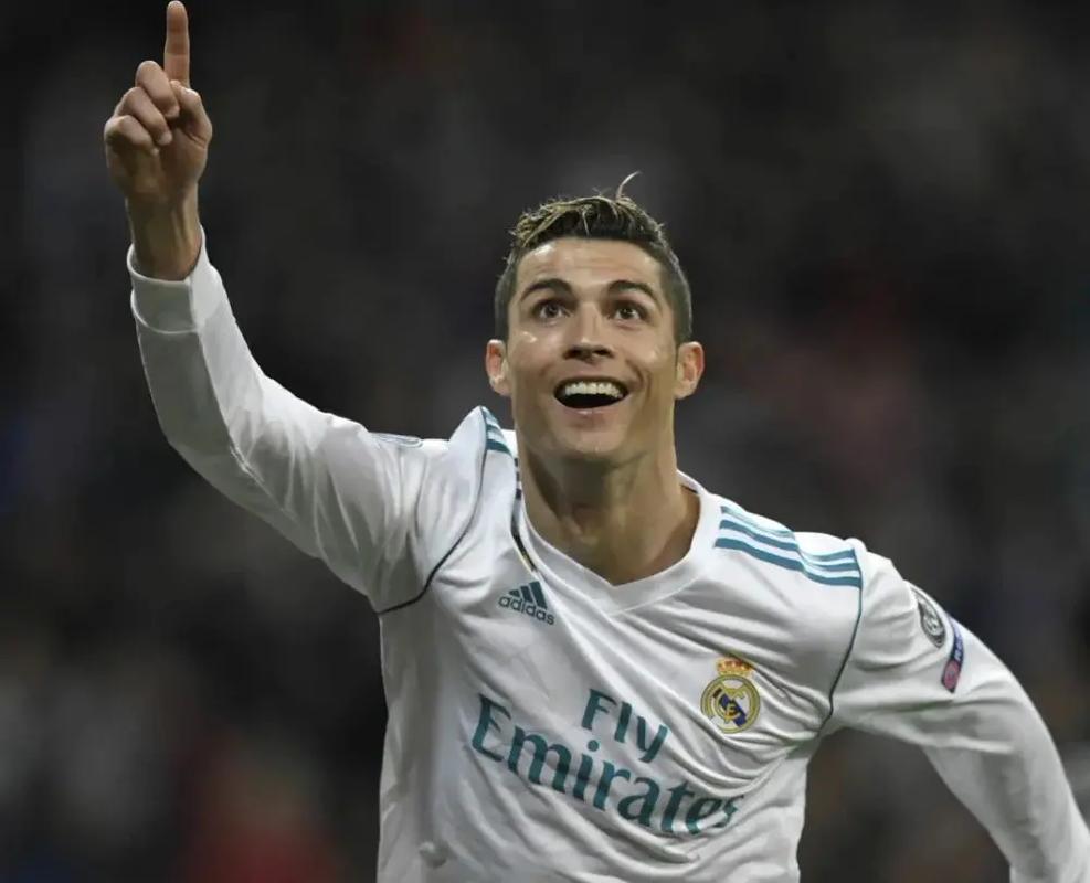 甘锐：主教练反复强调亚冠一定要拼，韦世豪也冒着风险上场了（甘锐：主帅一再强调亚冠必须拼，韦世豪也冒险出场）