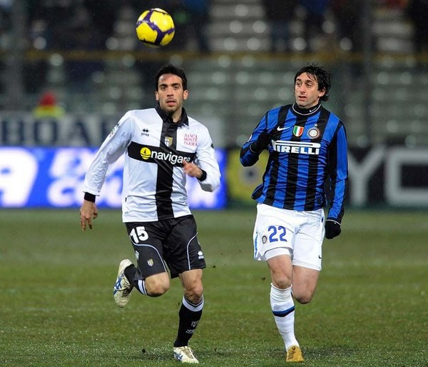 利物浦、曼城和热刺竞逐安托万·塞梅尼奥：英超转会市场的焦点（英超转会焦点：曼城、利物浦与热刺竞逐安托万·塞梅尼奥）