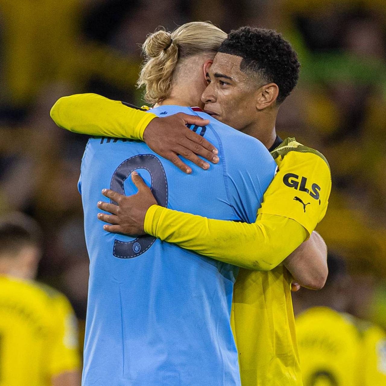 乒乓球混团世界杯｜国乒8比2击败法国队豪取六连胜（混团世界杯：国乒8-2力克法国，豪取六连胜）